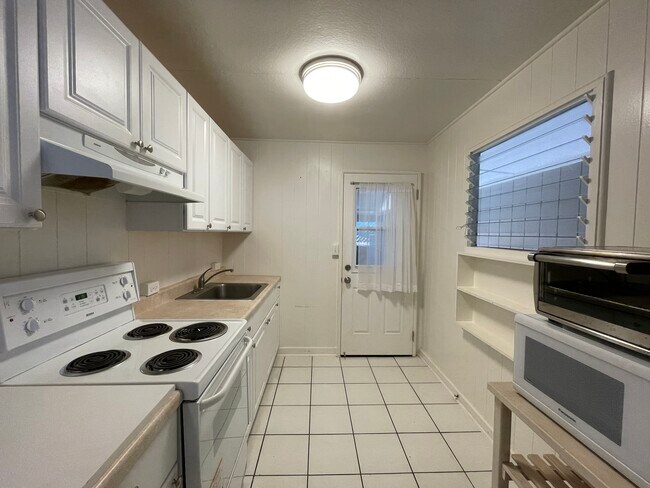 Foto del edificio - 1279 Manulani St