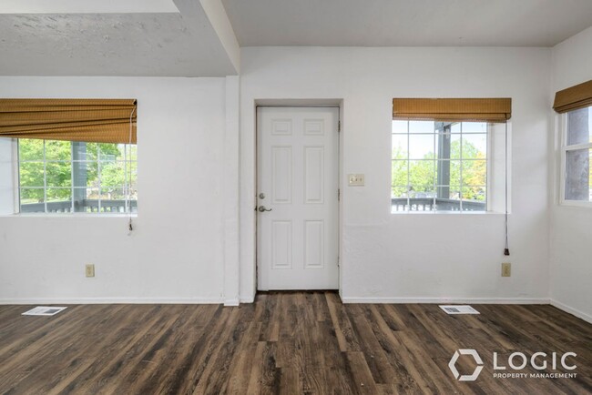 Building Photo - Great Family Home in Excellent Sugar House...