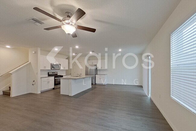 Foto del edificio - 32216 Edson Ave