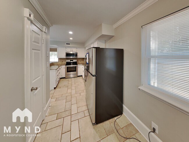 Foto del edificio - 9222 Idlewild Rd