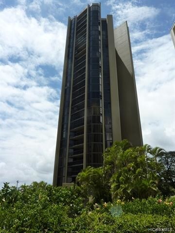 Primary Photo - 2101 Nuuanu Ave