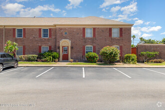 Building Photo - 105 E Colonial Ct