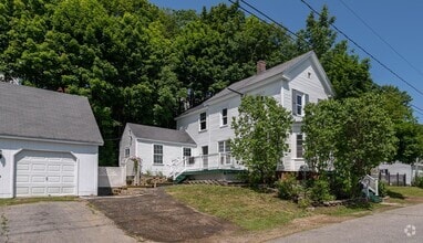 Building Photo - 246 Middle St