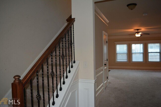 Building Photo - 651 Summerstone Ln