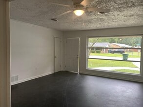 Building Photo - 2108 Independence St Building Photo - 2108 Independence St