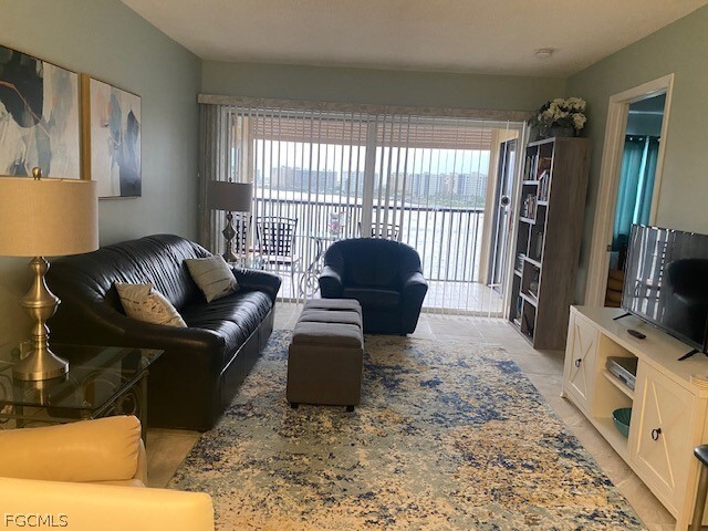 Foto del edificio - 400 Lenell Rd