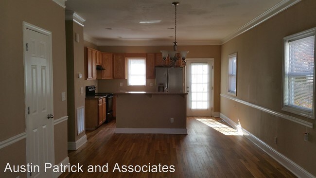 Building Photo - 1567 Laurel Park Pl SW