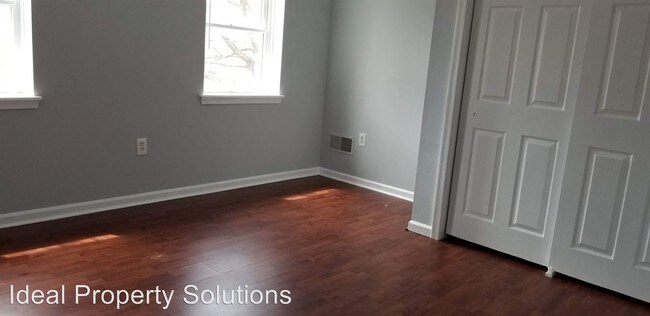 Building Photo - 4 br, 2.5 bath House - 721 W 9th Street
