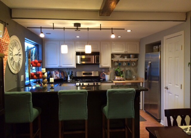 Kitchen - 2425 Chandler Ave