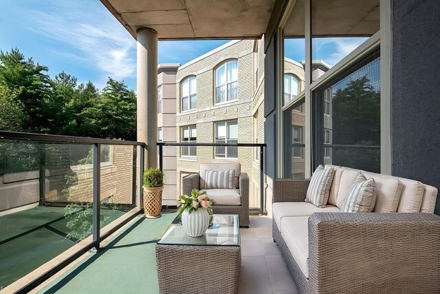 Terrasse - 36 Southgate Dr