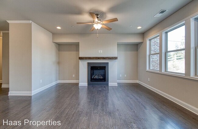 Foto del edificio - 3 br, 2.5 bath House - 142 Maple Creek Way