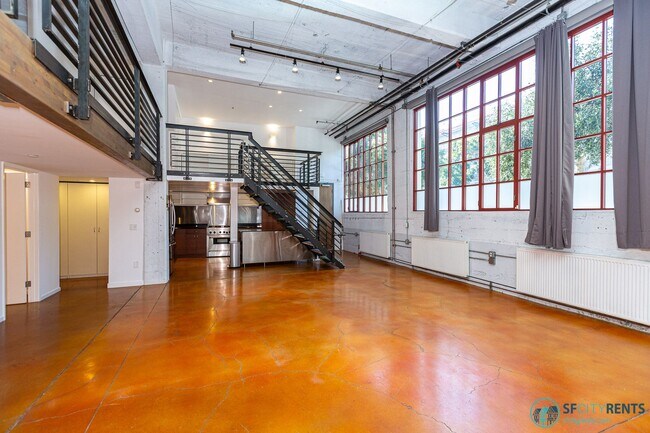 Foto del edificio - SoMA: Ground Level Conversion Live/Work Lo...