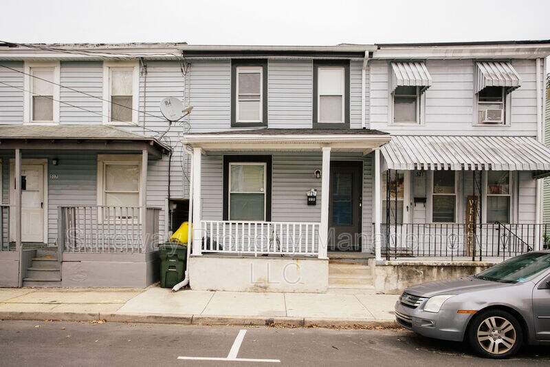 519 Linden Ave, Burlington, NJ 08016 Townhome Rentals in Burlington