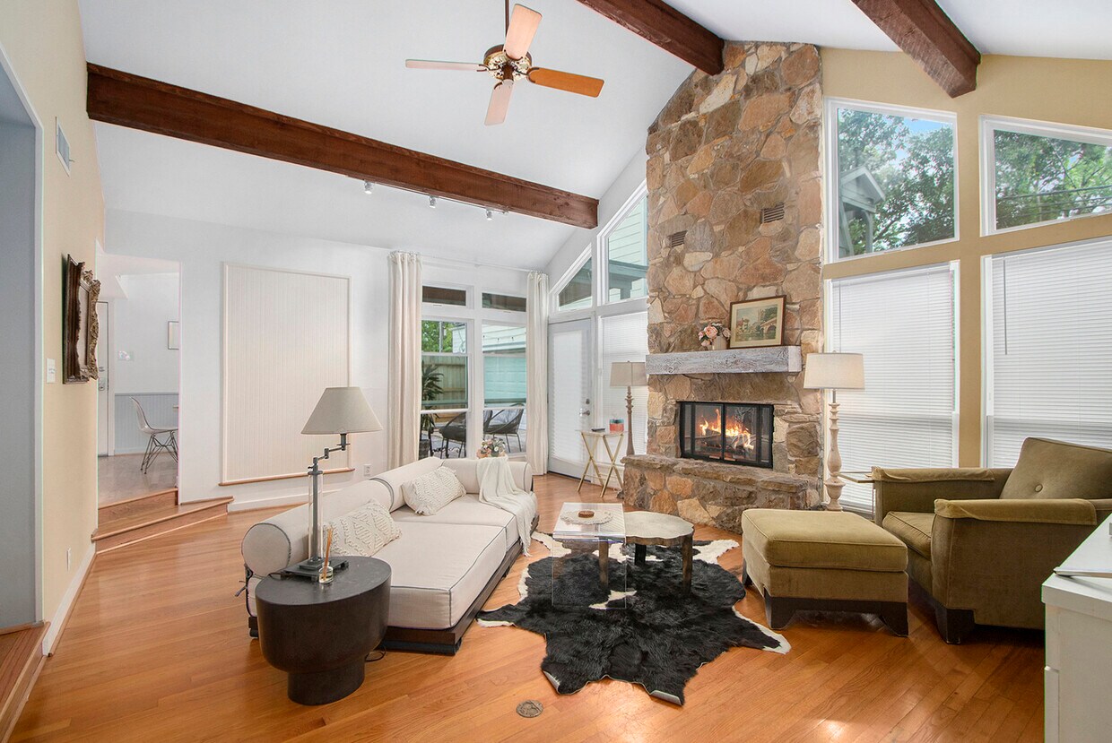 Foto principal - 2522 Wordsworth St