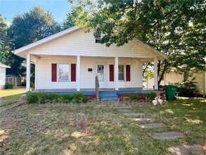 Building Photo - 1604 Walker Pl