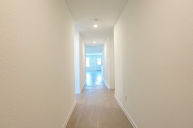 Foto del edificio - 2718 Pebble Whisper Dr