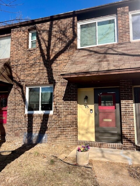 Foto principal - 15 Tower Hill Ct