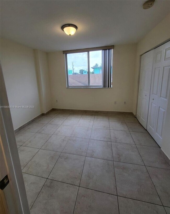 Foto del edificio - 2647 NW 25th Ave