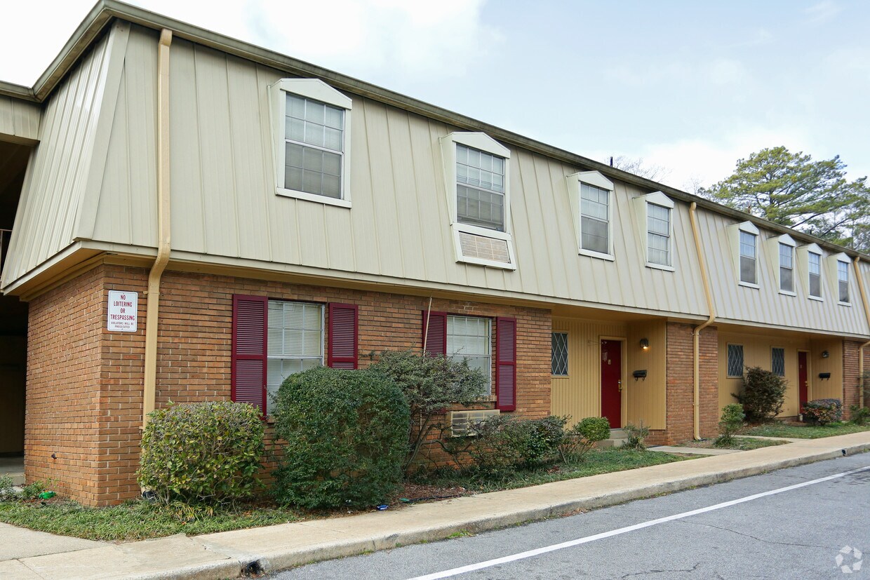 Foto principal - Medford Manor Apartments