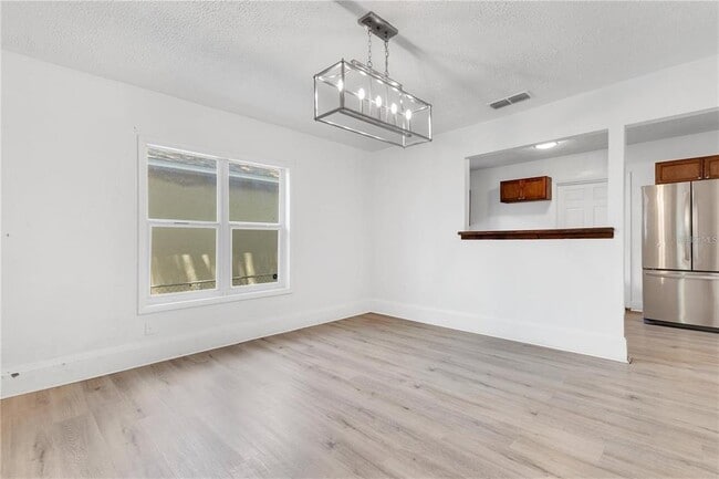Building Photo - 1029 Colyer St
