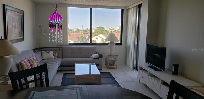 Building Photo - 6357 Bahia Del Mar Blvd S