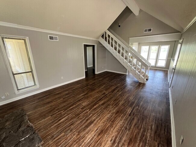 Building Photo - 3525 Chevron Cove