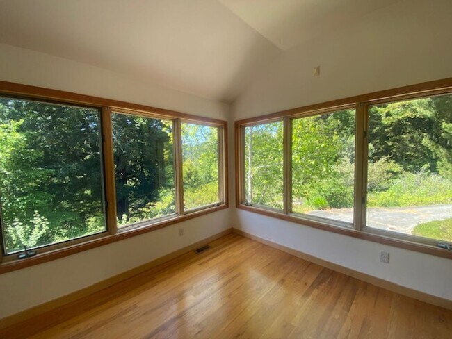 Foto del edificio - Private / executive 3/2 by Sequoia Park