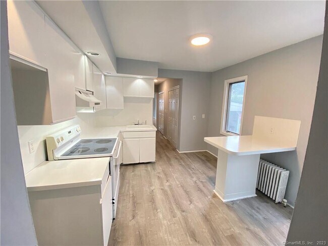 Building Photo - 18 Brown St