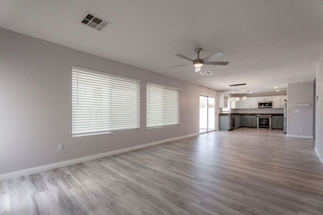 Foto del edificio - 1109 Devon Downs Ave