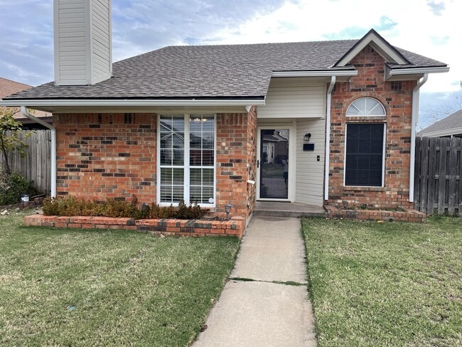 Foto del edificio - 2134 Lonnie Ln