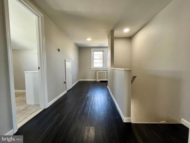 Building Photo - 208 Homecrest Ave
