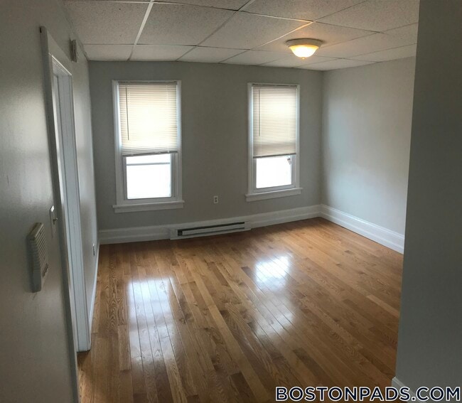 Building Photo - 259 Border St
