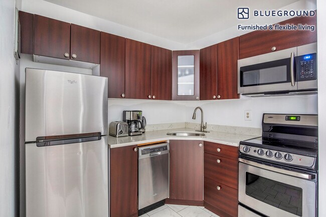 Foto del edificio - 220 W 14th St