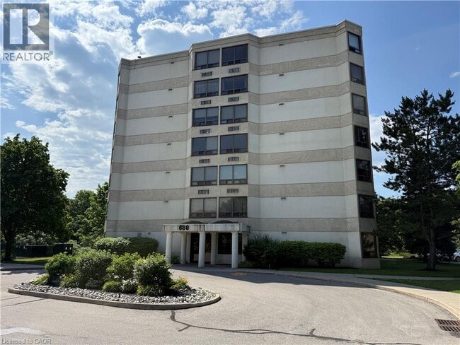 Building Photo - 688 Preston Pkwy