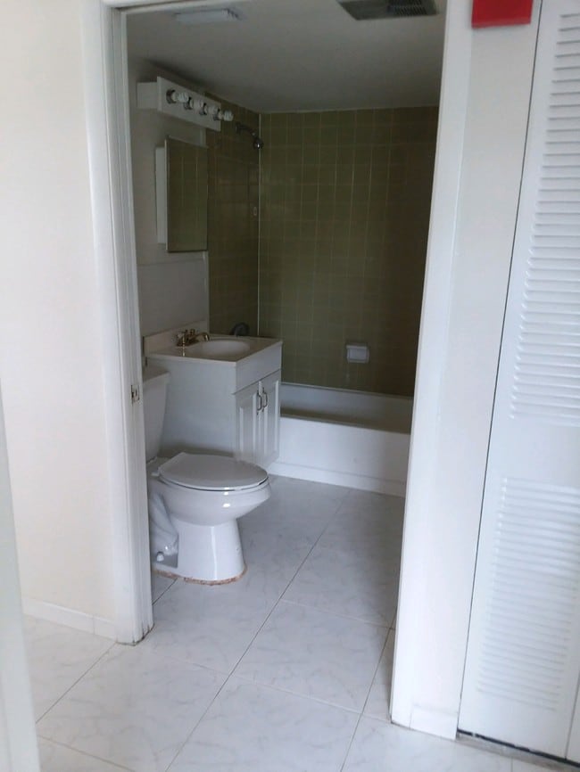 Foto del edificio - 19600 SW 110th Ct