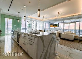 Building Photo - 1 br, 2 bath House - 103 S Limestone Apt 1020