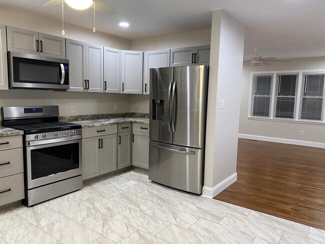 Foto del edificio - 2601 Cherry Tree Dr