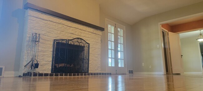 Building Photo - 19101 Delton Ave