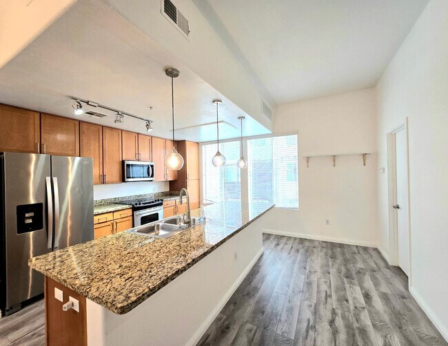 Foto del edificio - 6605 N 93RD Ave