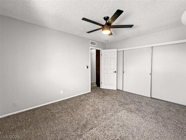 Foto del edificio - 1441 Dorothy Ave