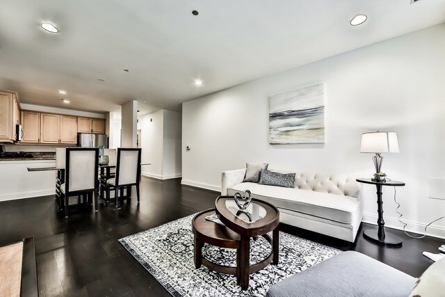 Foto principal - 56 W Huron St