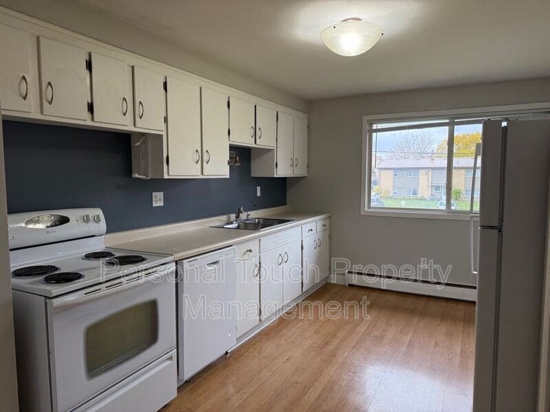 Primary Photo - 1828 14th St S