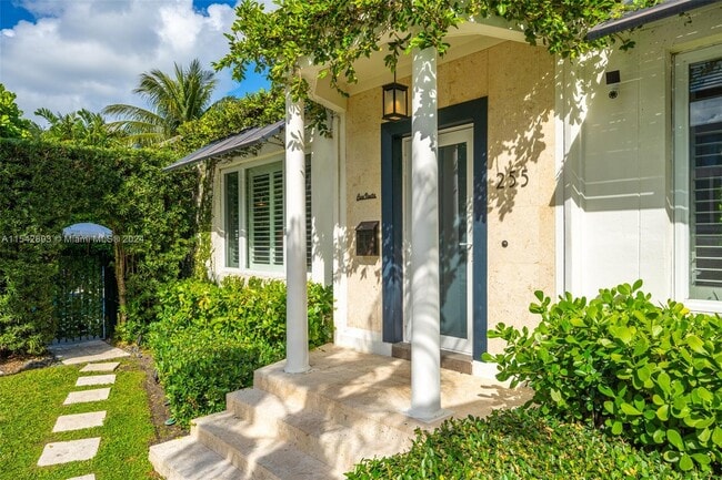 Building Photo - 255 W Rivo Alto Dr
