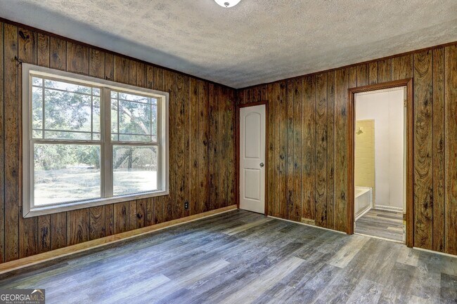 Foto del edificio - 509 Lynmore Cir
