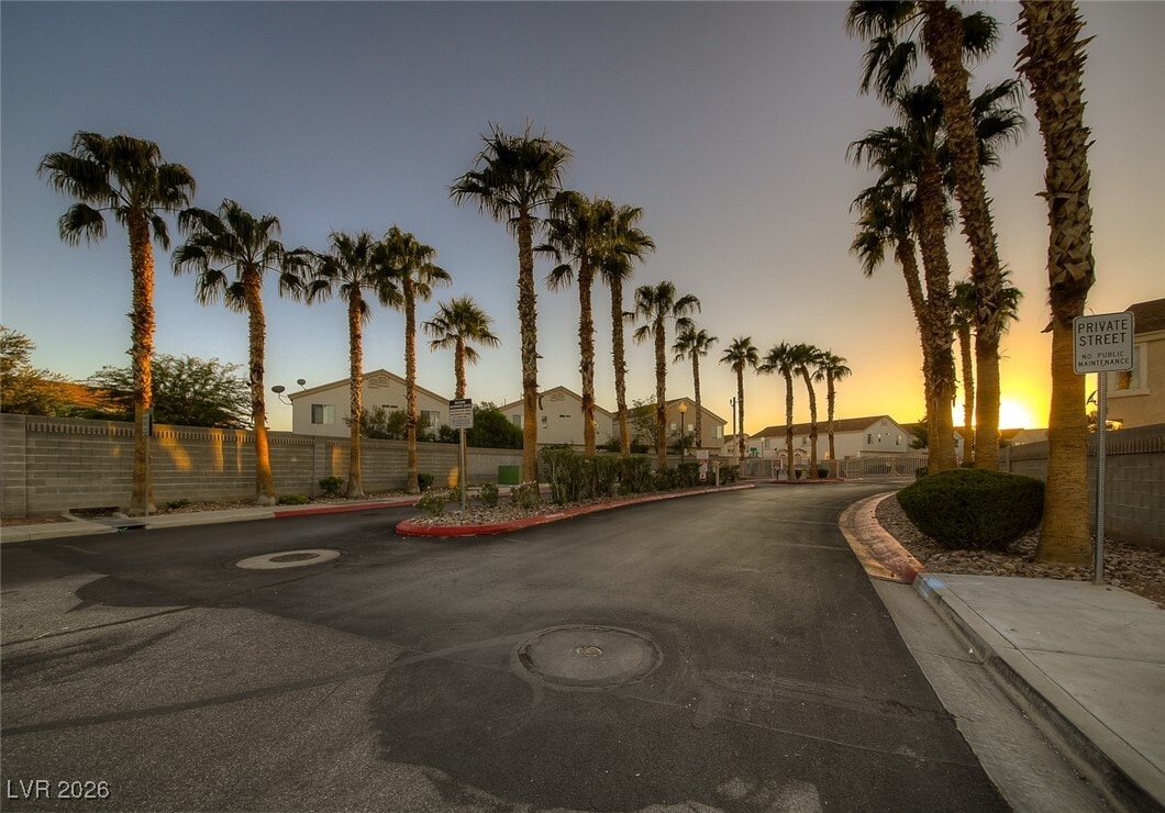 Building Photo - 6371 Lorne Green Ave