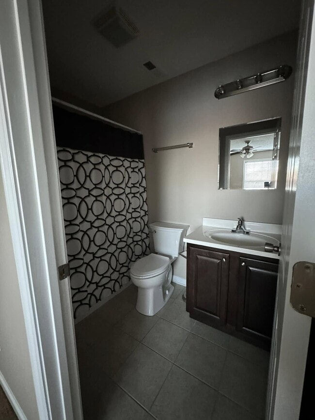 Building Photo - 119 Amanda Ln