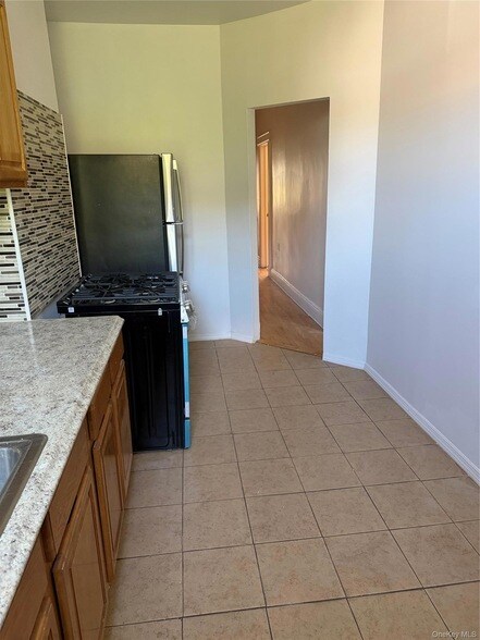 Building Photo - 9136 Lefferts Boulevard Unit