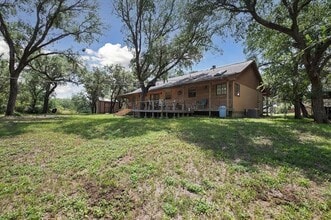 Building Photo - 9400 Live Oak Ln