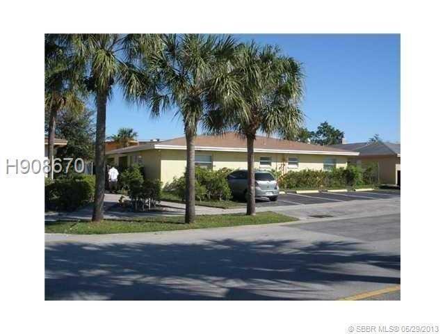 Foto principal - 5645 NW 28th St