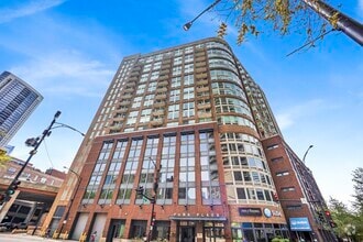 Building Photo - 600 N Kingsbury St